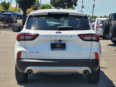 Used 2023 Ford Escape Active image 5