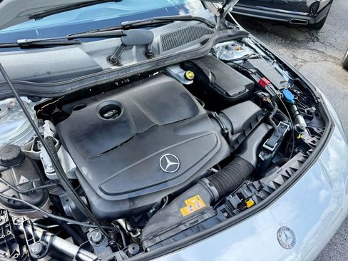 Used 2017 Mercedes-Benz CLA 250 4MATIC image 5