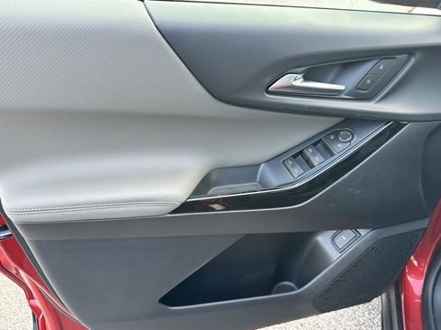 New 2026 Chevrolet Equinox LT w/ Convenience Package II image 14