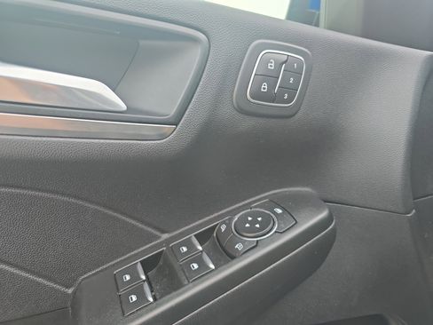 Used 2021 Ford Escape Titanium image 17