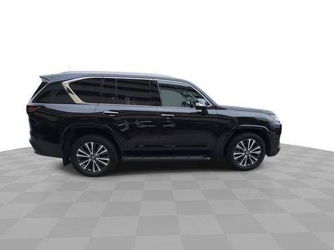 Used 2024 Lexus LX 600 4WD w/ Premium Package image 9