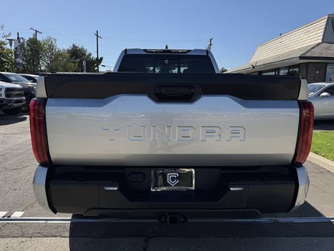 Used 2022 Toyota Tundra SR5 w/ SR5 Convenience Package RWD image 6