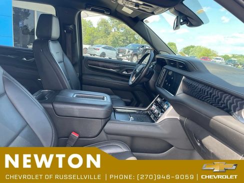 Used 2022 GMC Yukon XL Denali w/ Max Trailering Package AWD/4WD image 11