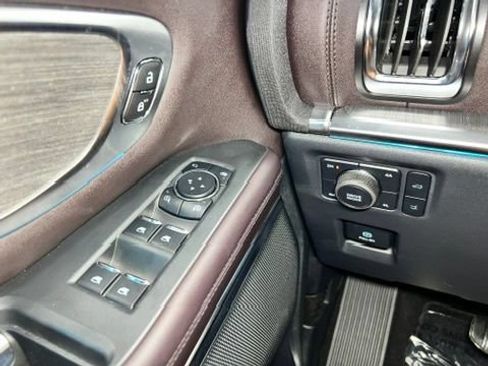 Used 2025 Ford Expedition Max Platinum w/ Platinum Ultimate Package AWD/4WD image 30