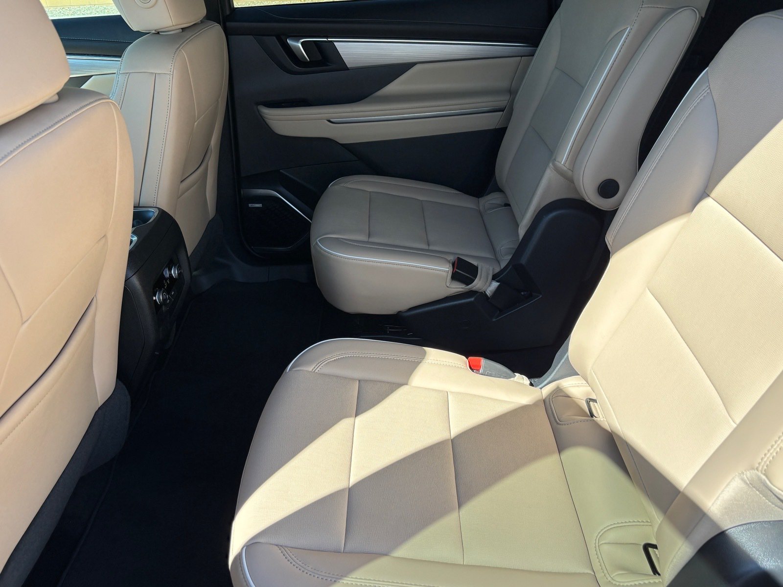 Used 2026 Buick Enclave Preferred w/ Power Package FWD image 29