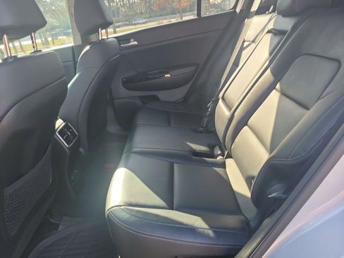 Used 2018 Kia Sportage EX w/ EX Premium Package image 17