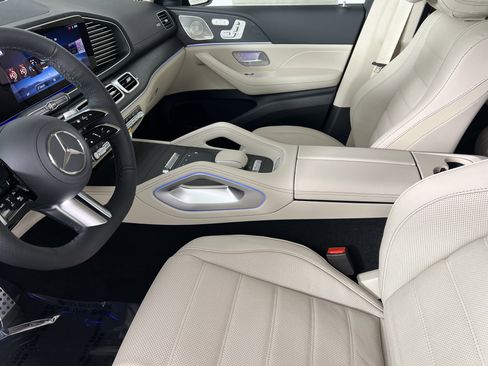 New 2026 Mercedes-Benz GLS 450 4MATIC image 17