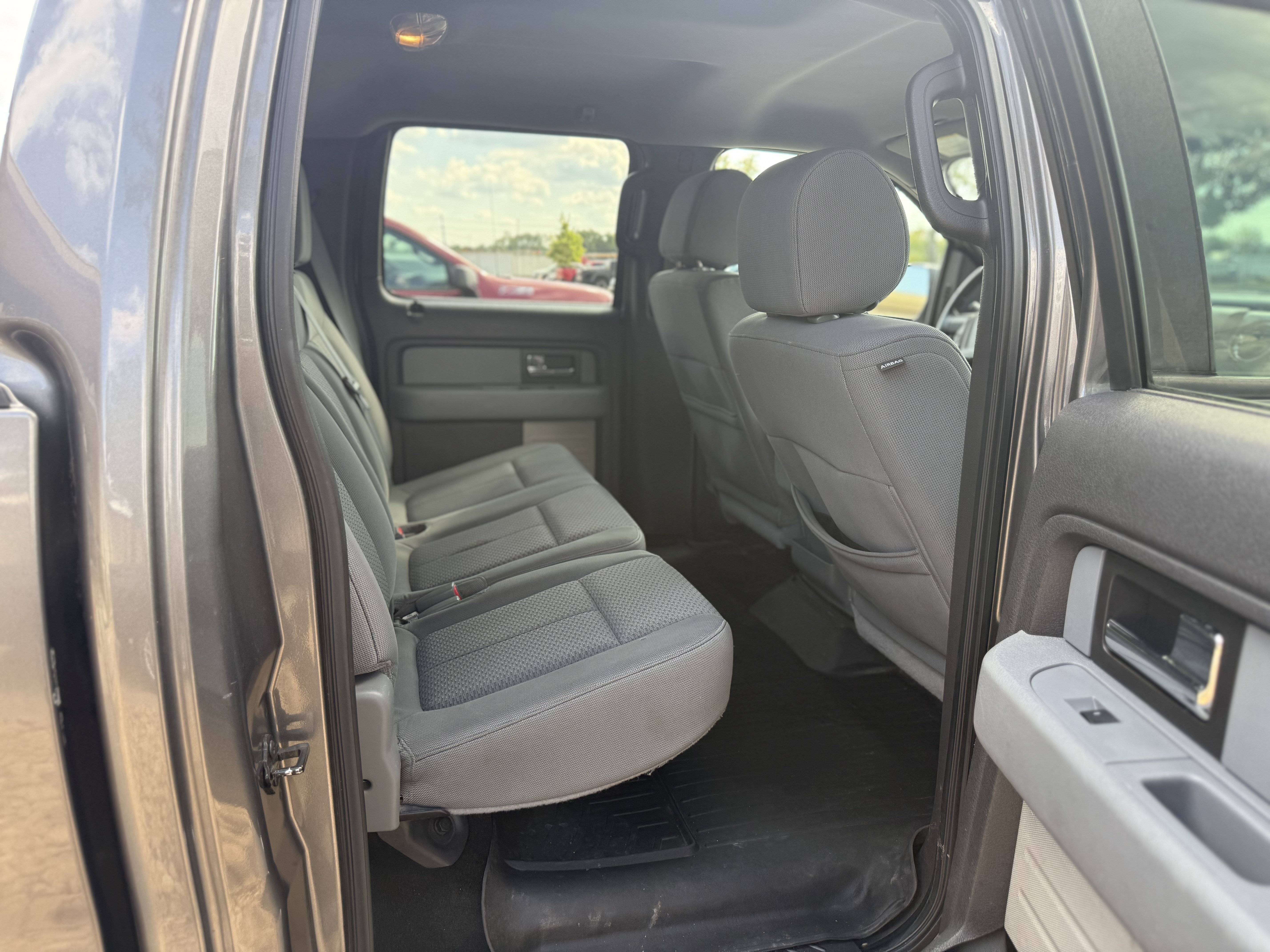 Used 2013 Ford F150 XLT w/ XLT Chrome Pkg AWD/4WD image 14