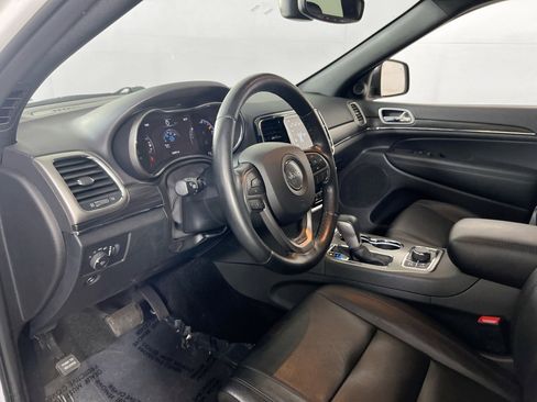 Used 2022 Jeep Grand Cherokee Limited image 9