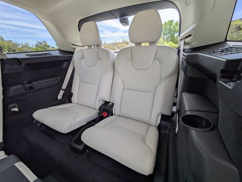 New 2026 Volvo XC90 B6 Ultra w/ Protection Package Premier AWD/4WD image 19