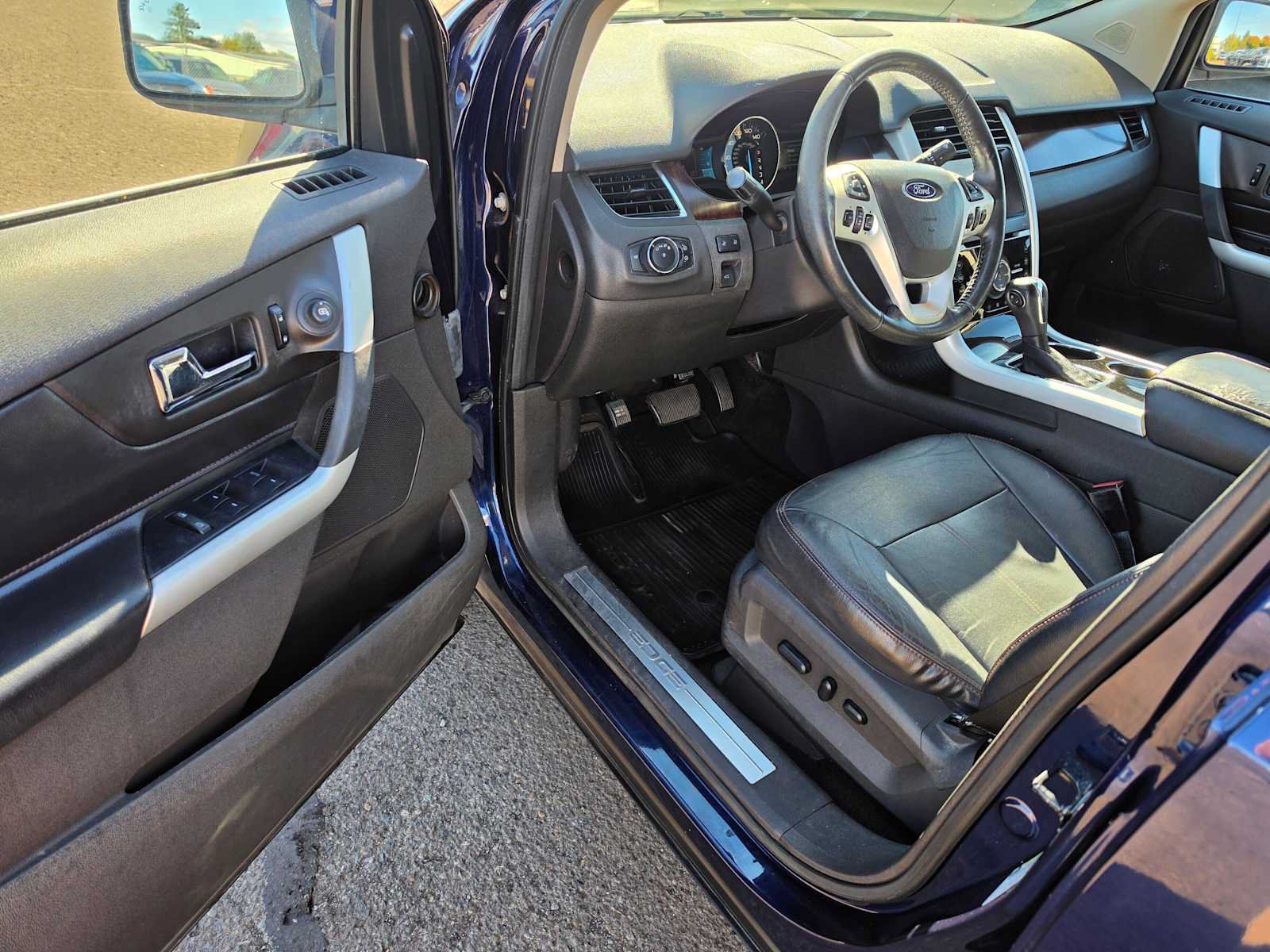 Used 2011 Ford Edge Limited w/ 302A Rapid Spec Order Code FWD image 22