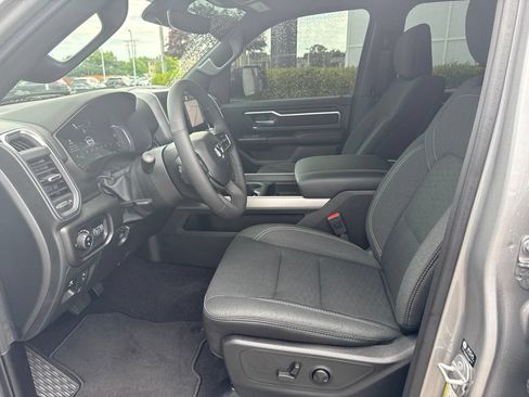 Used 2025 RAM 1500 Big Horn AWD/4WD image 10