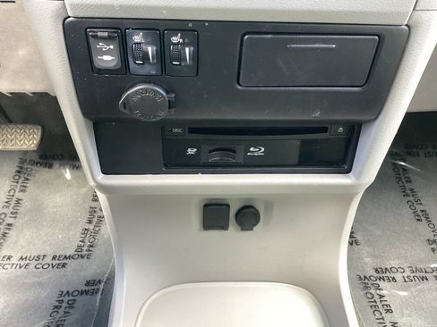 Used 2017 Toyota Sienna XLE Premium AWD/4WD image 25