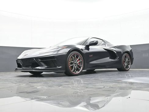 Used 2023 Chevrolet Corvette Stingray Premium Conv w/ Z51 Performance Package RWD image 48