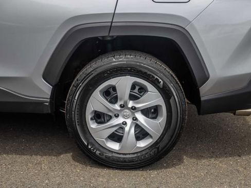 Certified 2025 Toyota RAV4 LE AWD/4WD image 13