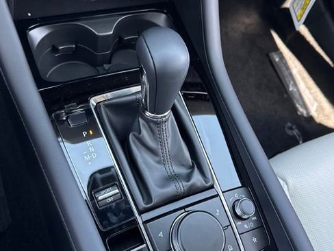 New 2025 MAZDA MAZDA3 2.5 Turbo Sedan w/Premium Plus image 17