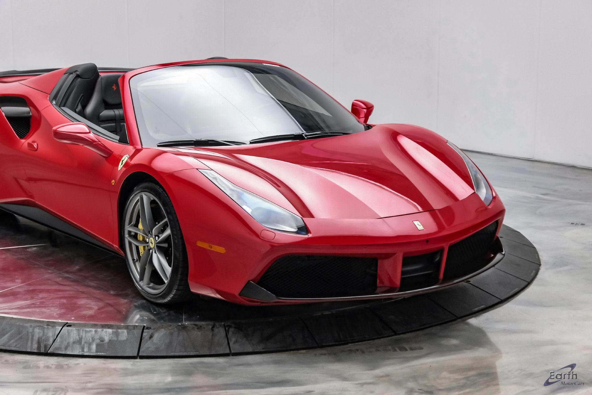 Used 2018 Ferrari 488 Spider RWD image 36