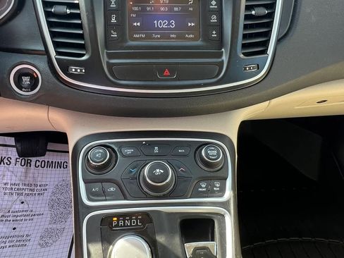 Used 2015 Chrysler 200 Limited FWD image 18