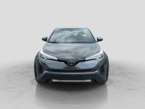 Used 2019 Toyota C-HR LE FWD image 3