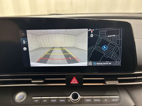 Used 2023 Hyundai Elantra SEL w/ Convenience Package image 15