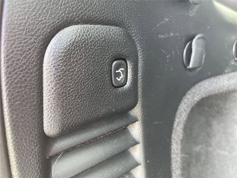Used 2019 Jeep Grand Cherokee Overland AWD/4WD image 44