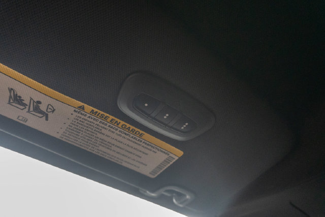 Used 2020 Chrysler Pacifica Touring w/ S Appearance Package FWD image 32