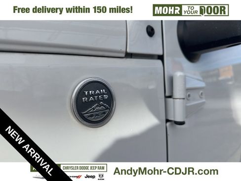 Used 2012 Jeep Wrangler Sahara image 25