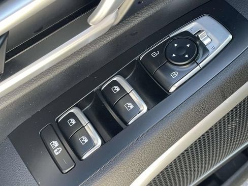 Used 2021 Kia Telluride LX FWD image 16