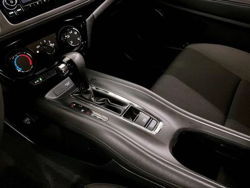 Used 2020 Honda HR-V LX image 16