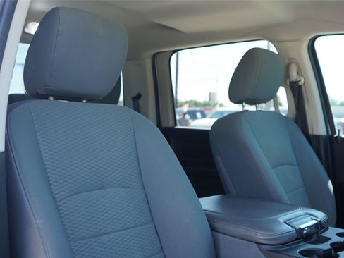 Used 2015 RAM 3500 Tradesman w/ Chrome Appearance Group AWD/4WD image 30