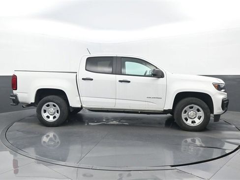 Used 2022 Chevrolet Colorado W/T image 2