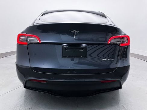 Used 2021 Tesla Model Y Long Range image 16