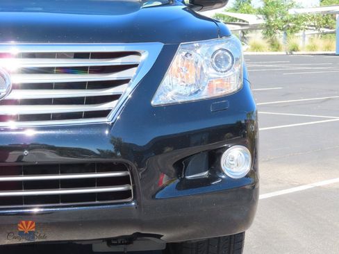 Used 2010 Lexus LX 570 4WD image 40