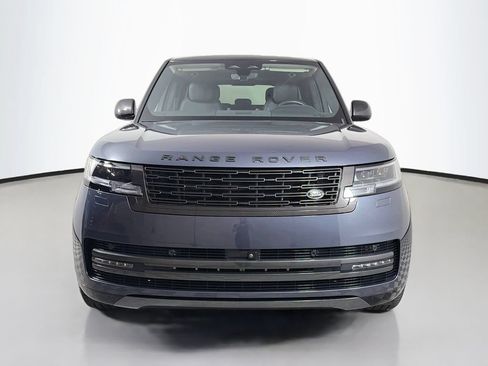 Used 2025 Land Rover Range Rover SE AWD/4WD image 2