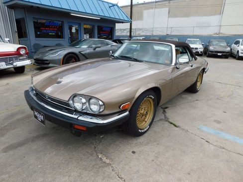 Used 1989 Jaguar XJS V12 Convertible image 3