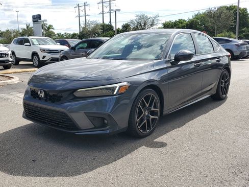 Used 2022 Honda Civic Sport Touring image 3