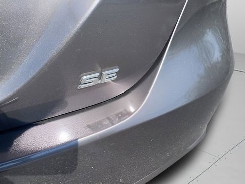 Used 2023 Toyota Camry SE image 12