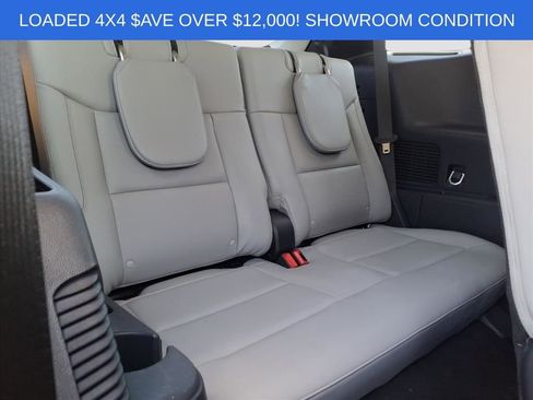 Used 2025 Ford Explorer Active w/ Active Comfort Package image 11