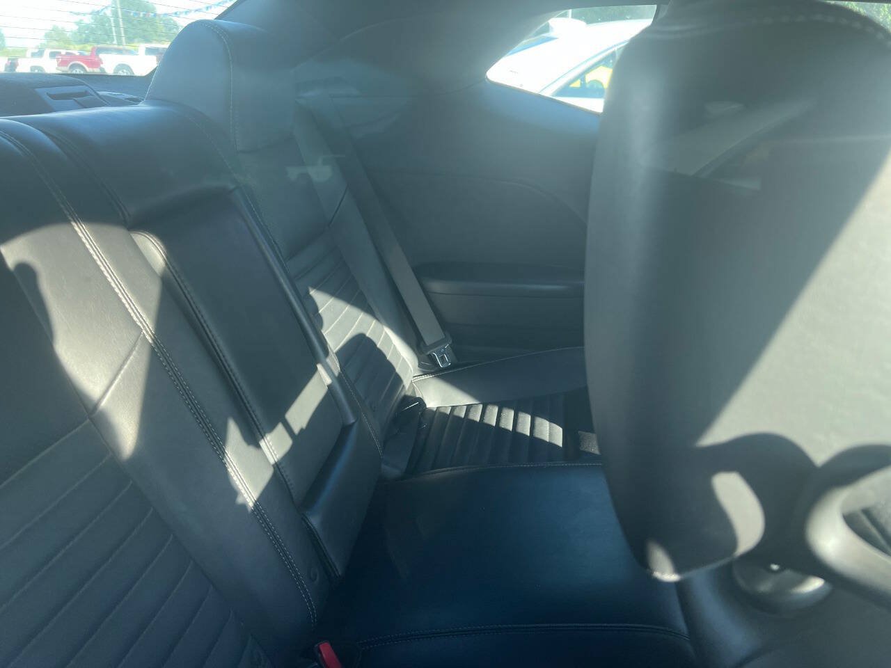 Used 2011 Dodge Challenger RWD image 14
