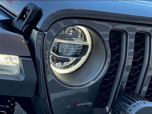 Used 2022 Jeep Gladiator Rubicon w/ LED Lighting Group image 28