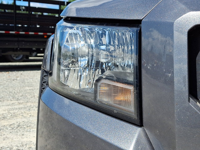 Used 2022 Nissan Frontier SV AWD/4WD image 11