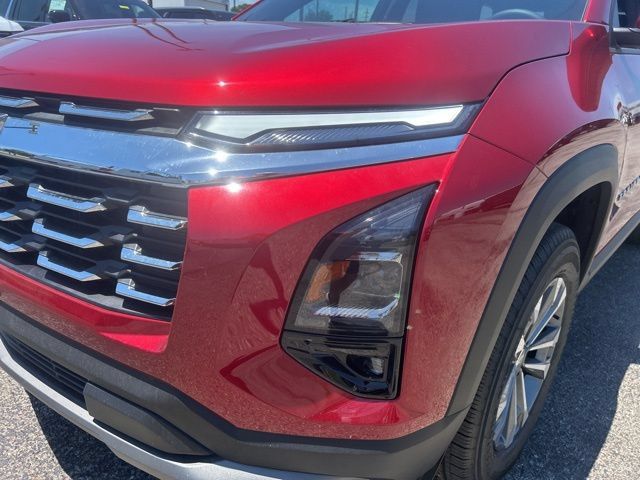 New 2026 Chevrolet Equinox LT w/ Convenience Package II FWD image 9