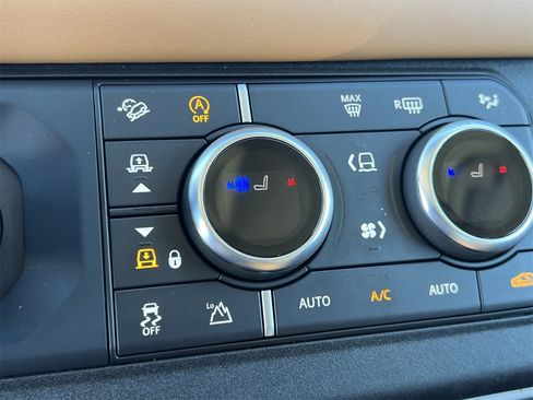 Used 2023 Land Rover Defender 110 X-Dynamic SE image 16