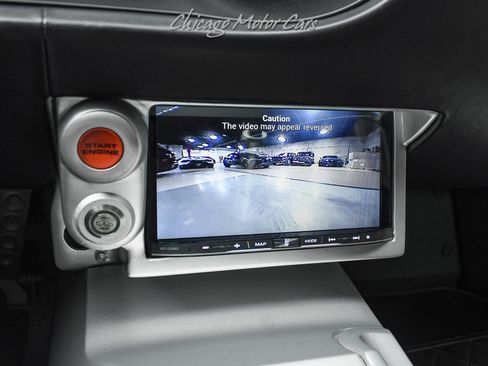 Used 2005 Ford GT RWD image 15