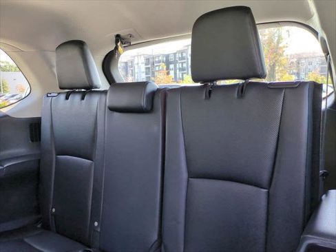 Certified 2025 Toyota Grand Highlander AWD image 13