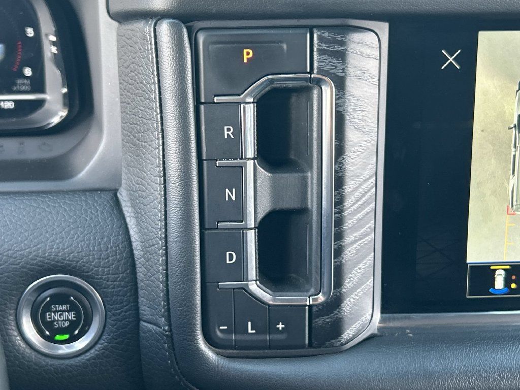 Used 2023 GMC Yukon XL Denali RWD image 16