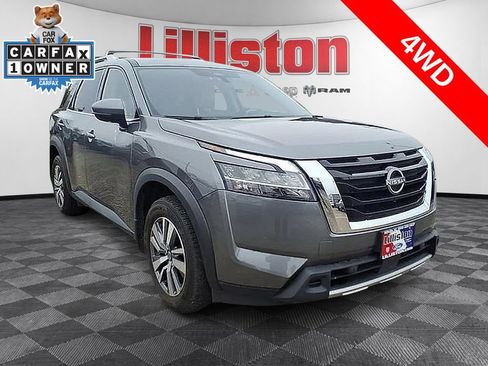 Used 2023 Nissan Pathfinder SL AWD/4WD image 3