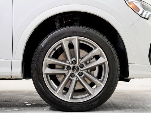 Used 2025 Audi Q3 2.0T Premium image 27