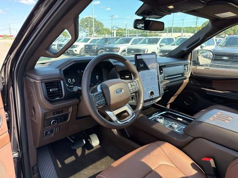 Used 2023 Ford Expedition King Ranch AWD/4WD image 10