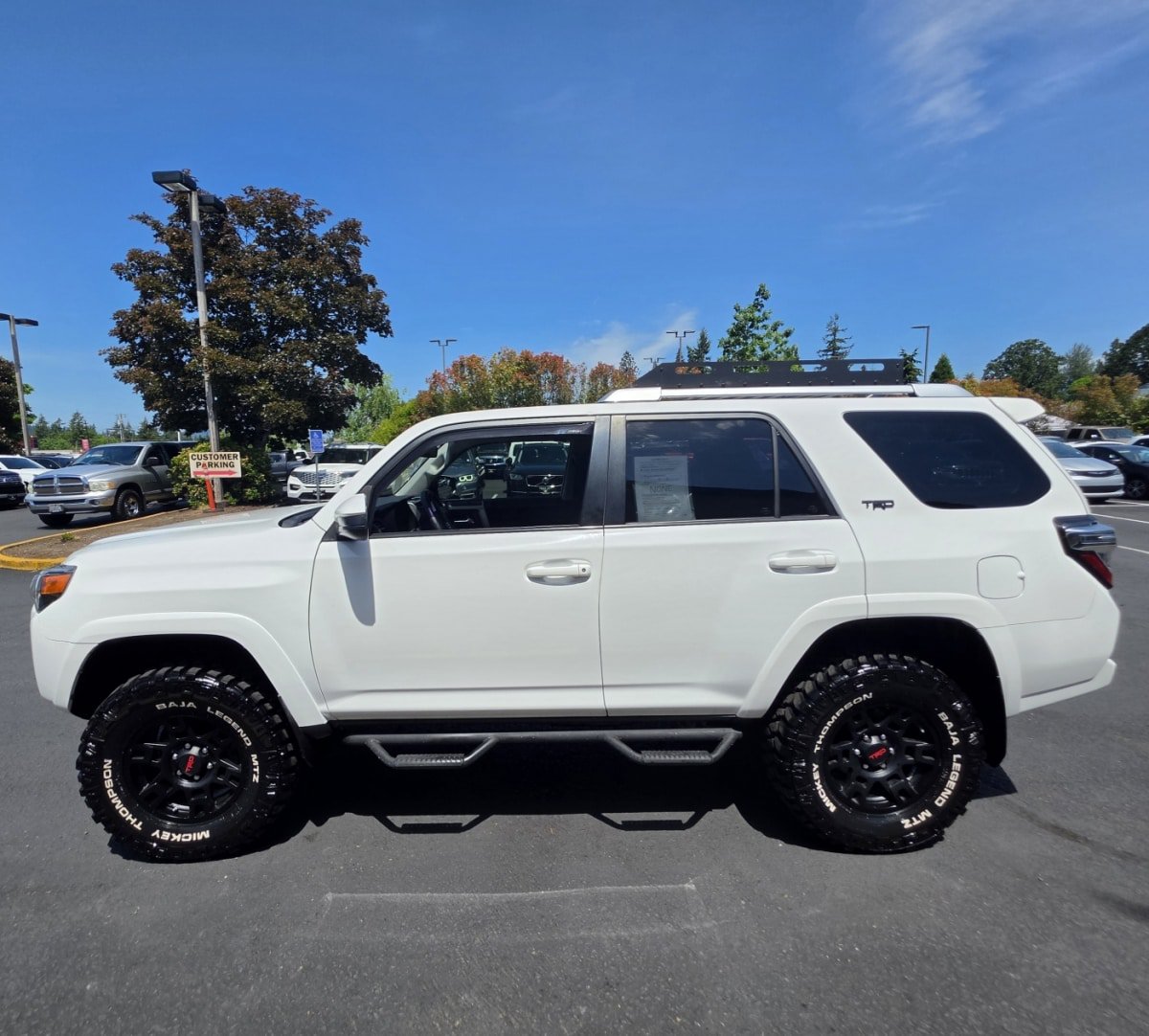 Used 2016 Toyota 4Runner SR5 AWD/4WD image 2